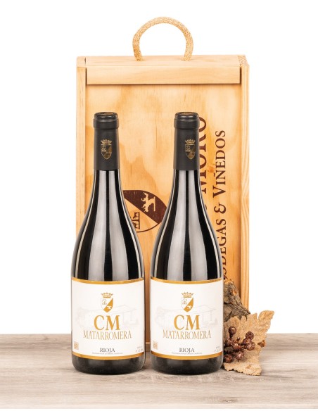 Caja de madera natural con 2 botellas de Rioja CM Matarromera
