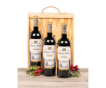 Caja de madera natural con 3 botellas de Rioja Marqués de Riscal Reserva