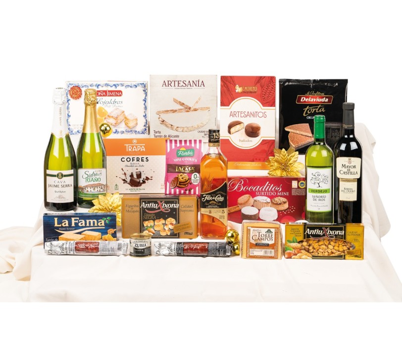 Lote de Navidad para empresas con ibéricos, queso Torrecampos y Ron Flor de Caña