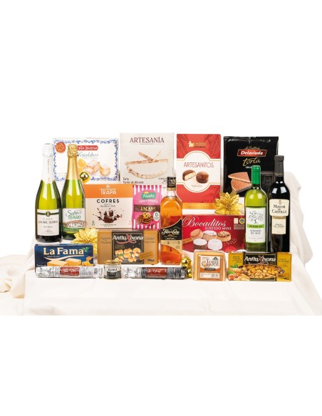 Lote de Navidad para empresas con ibéricos, queso Torrecampos y Ron Flor de Caña