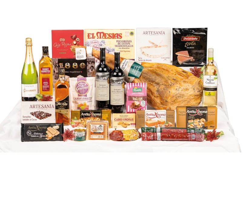 Lote de Navidad lujo con jamón Sánchez Alcaraz, whisky Hankey Bannister y ron Flor de Caña